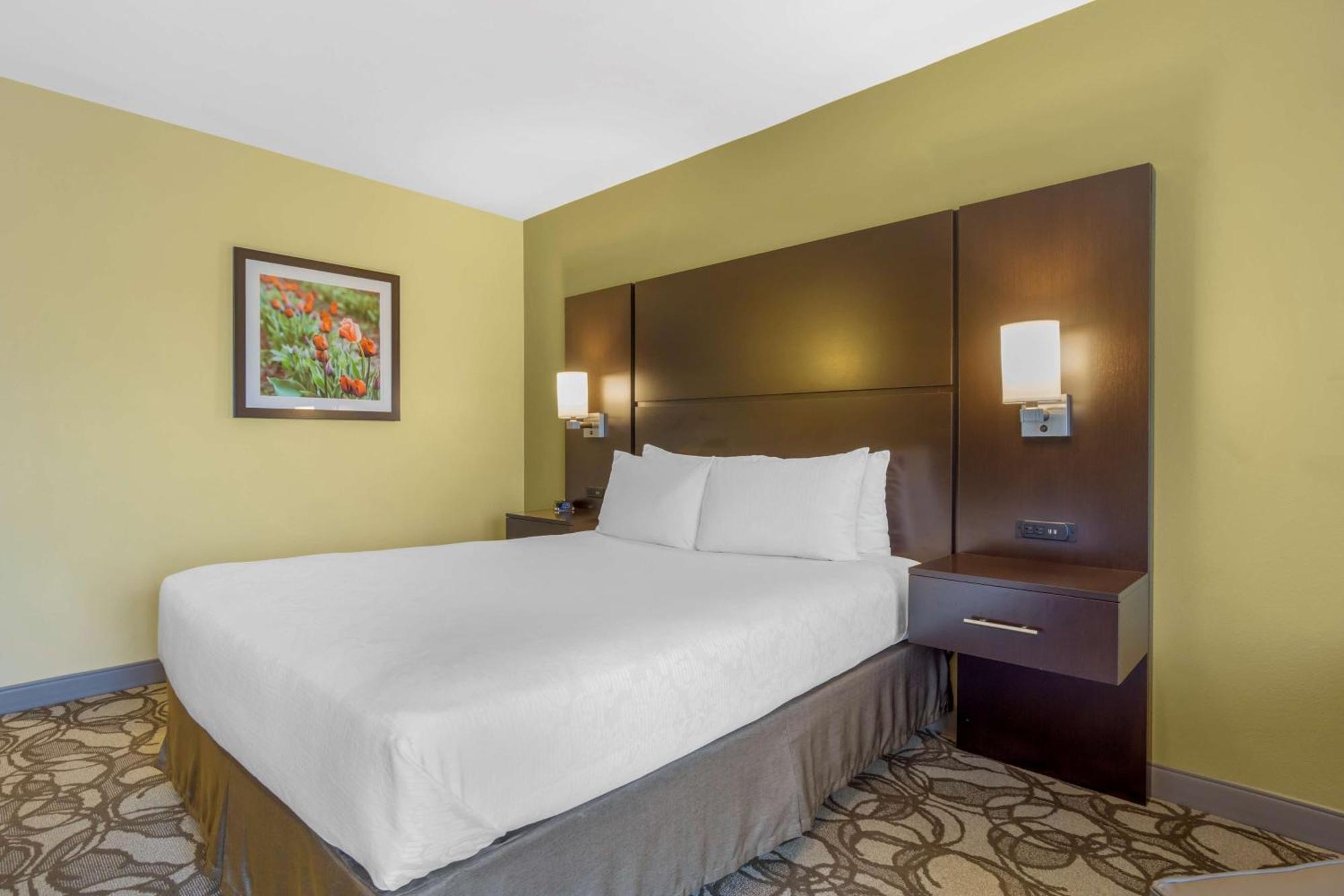 Best Western Plus Plaza By The Green Kent Exterior photo